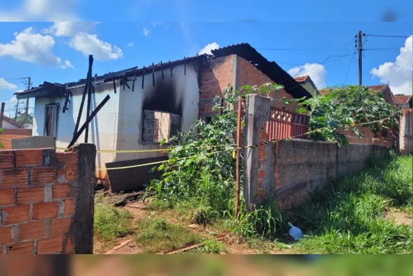  O incêndio aconteceu na Rua Raul Milano esquina com a Rua Maria Rocha dos Santos 