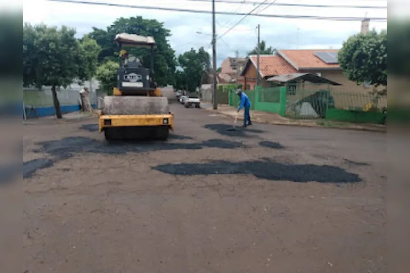 Prefeitura realiza operação 'tapa buracos' e anuncia obras de recape