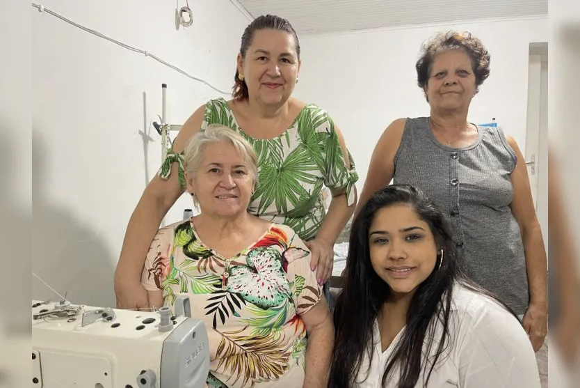  Vitória decidiu cursar moda por influência da mãe, tia e prima que são costureiras 