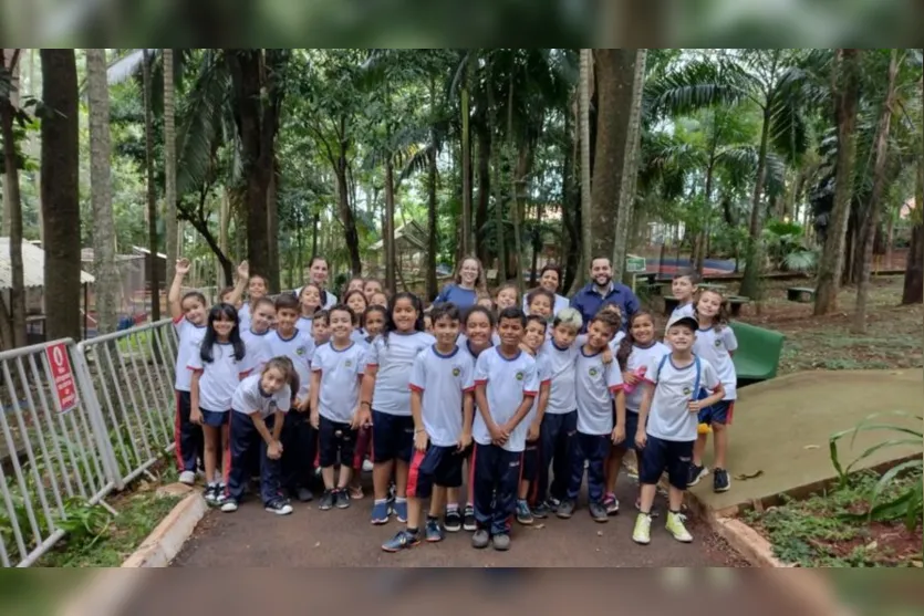  As crianças da Escola Albino Biacchi mostraram-se bastante curiosas ao longo do passeio 