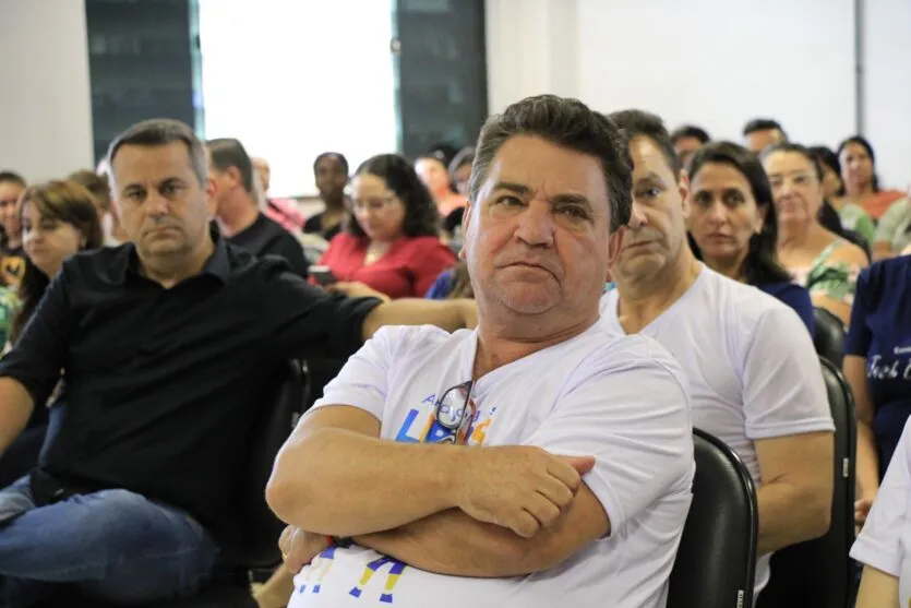  Com uma aula inaugural, nesta quinta-feira, 02, foi lançado oficialmente o projeto de Libras 