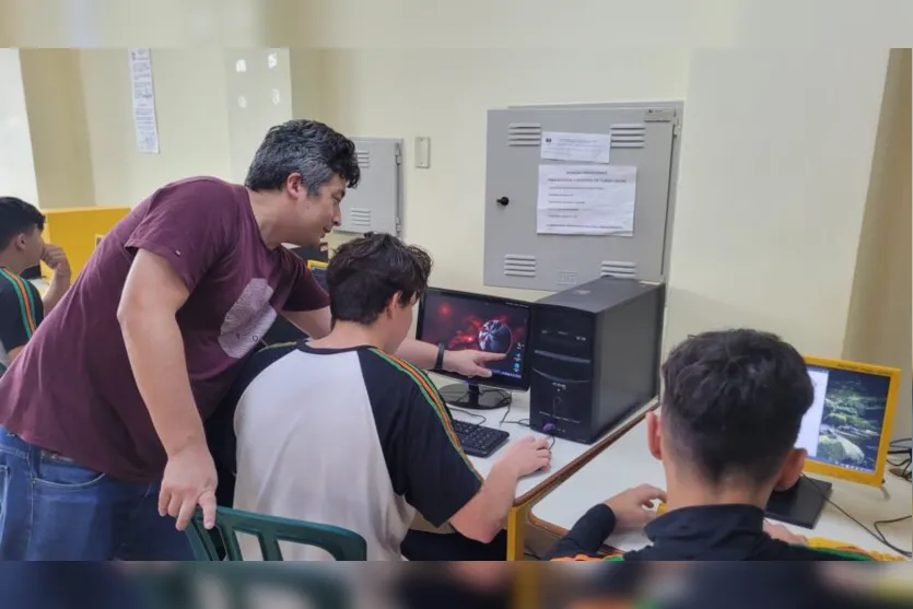  Para atender ao novo ensino médio integral, o colégio ganhou inúmeros laboratórios 