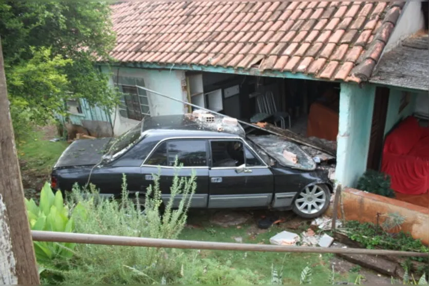  Casa foi interditada após acidente 