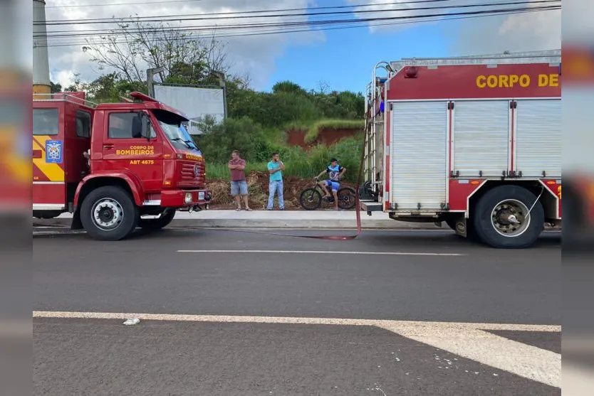  Equipes do Corpo de Bombeiros chegaram rapidamente ao local 