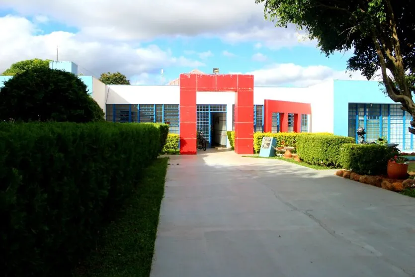  Escola Clube do Irmão Caçula, em Califórnia 