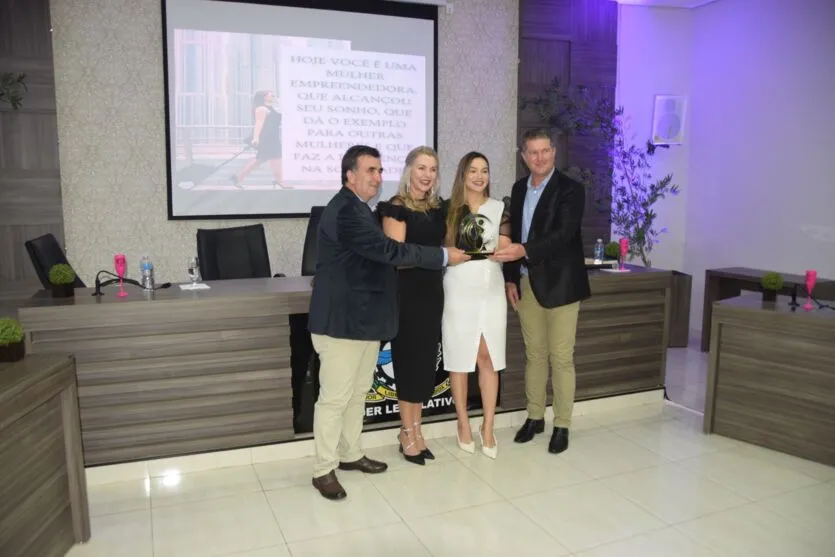 Ivaiporã realiza 1º Prêmio Mulher Empreendedora; veja vencedoras