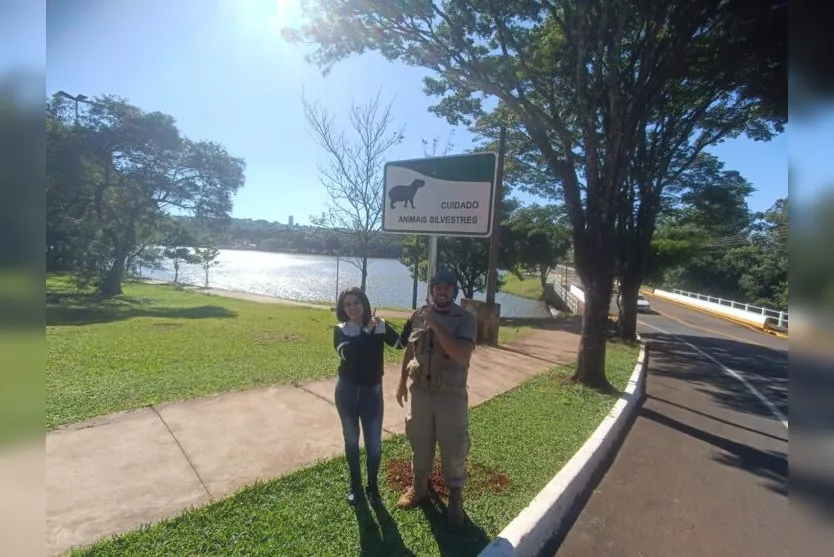  Lídia Cemes, da Capivara Apucarana, e o biólogo Fernando Felippe 