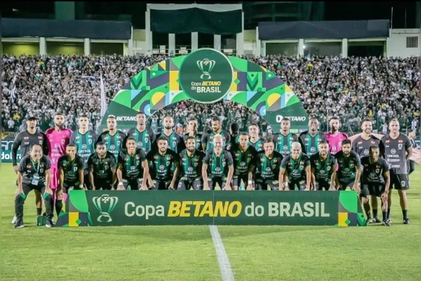 Maringá vence o Flamengo por 2 a 0 em partida no Willie Davids