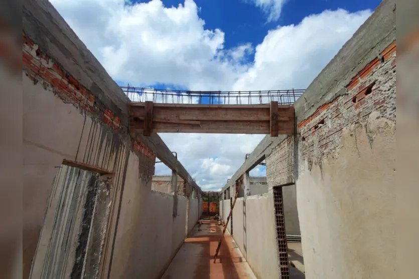  Obra foi abandonada pela primeira construtora contratada 