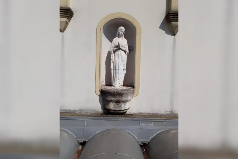 Santa 'escondida' na Catedral de Apucarana vai ganhar novo local