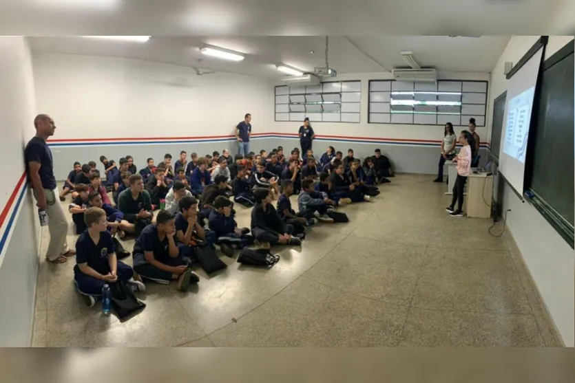 Secretaria de Saúde participa de palestras educativas em Arapongas