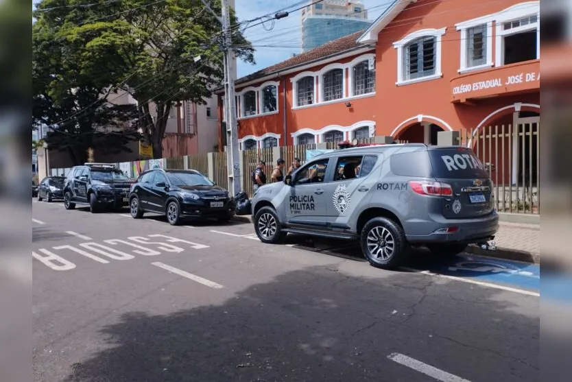 Urgente: aluno é apreendido com pistola 380 em colégio de Londrina