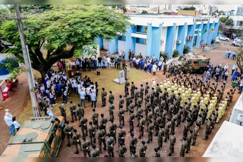  Exército de Apucarana nesta segunda-feira (8) 