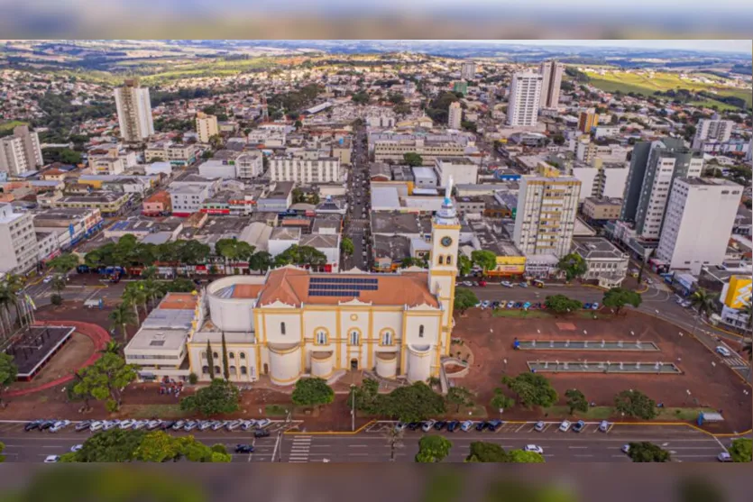  Foto mostra a visão de cima da cidade de Apucarana 