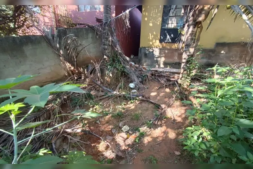  O local em que ele vivia apresenta condições precárias 