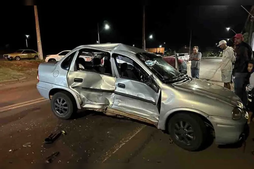  O motorista do Corsa foi encaminhado ao hospital com suspeita de fratura no fêmur 