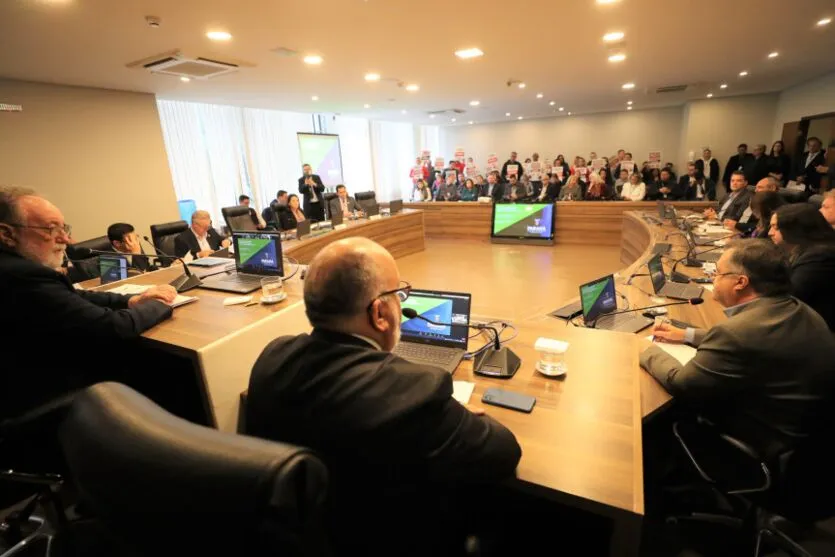 Beto Preto presta contas da Saúde na Assembleia Legislativa