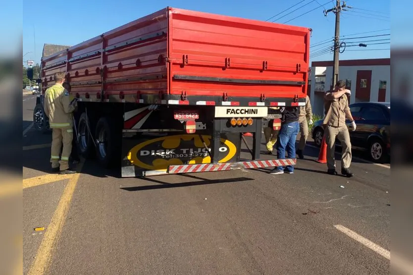 Caminhão teria feito conversão em local proibido na Avenida Minas Gerais 