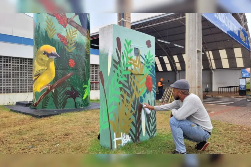  Esta é a primeira obra do artista na cidade, onde decidiu morar há 04 meses 