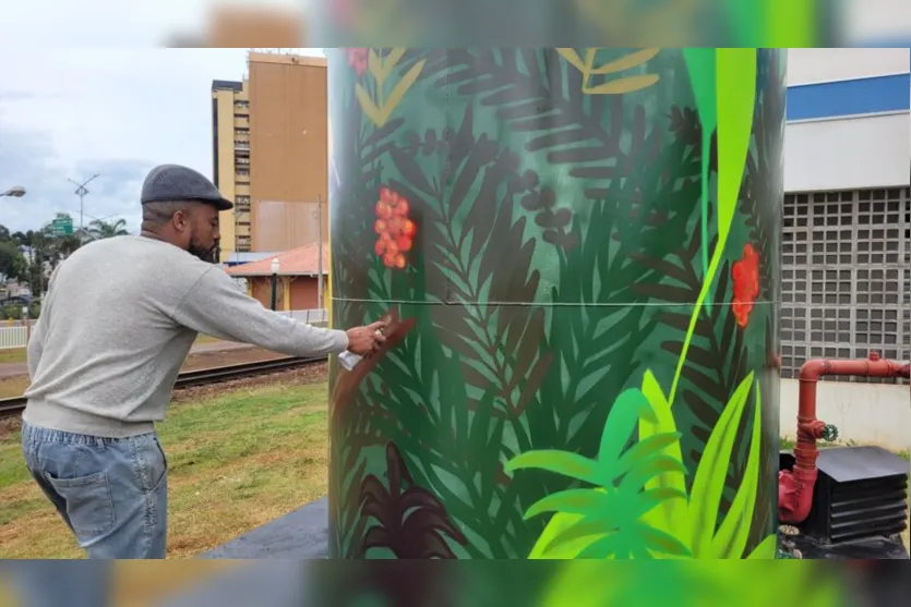  Héu, é natural de São Paulo e já pintou murais de graffiti em diversos estados do Brasil 