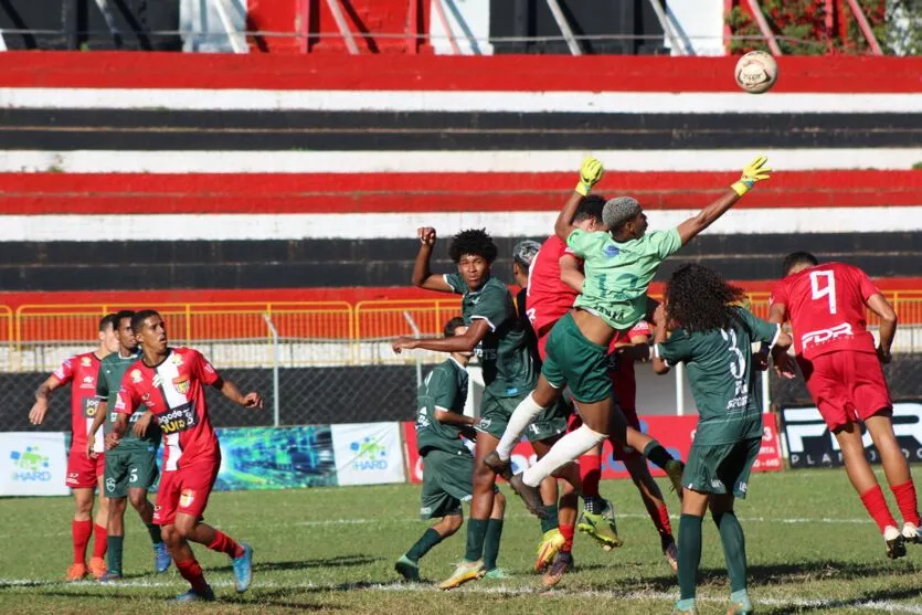  Os gols  foram marcados pelos jogadores Hugo, Allan e Robert 