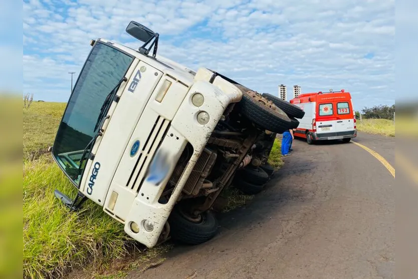  O acidente aconteceu na manhã desta sexta-feira 