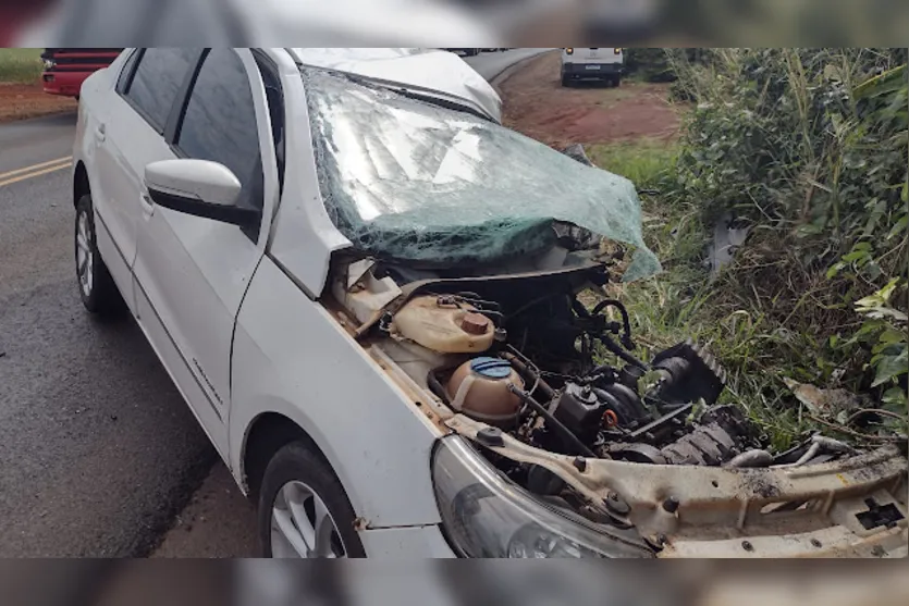  O motorista do carro perdeu o controle do veículo 