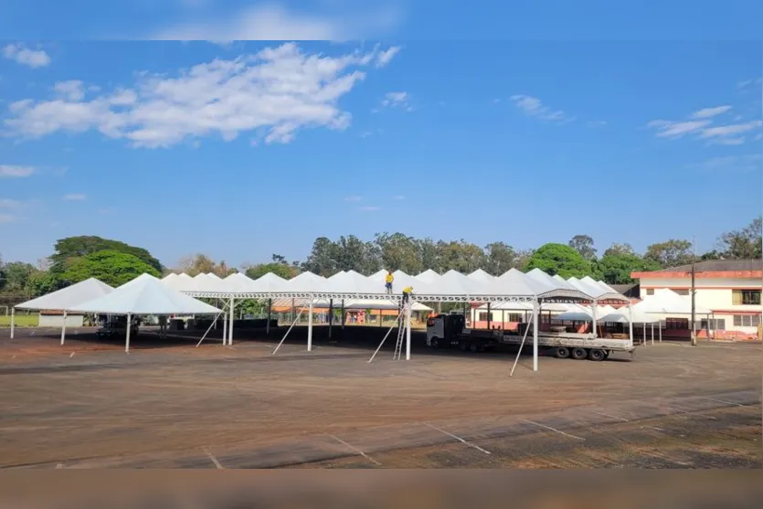  A abertura da feira para o público será dia 06 de setembro, as 13 horas. 