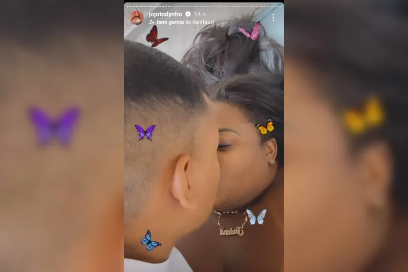  A cantora divulgou fotos do presente no Instagram 