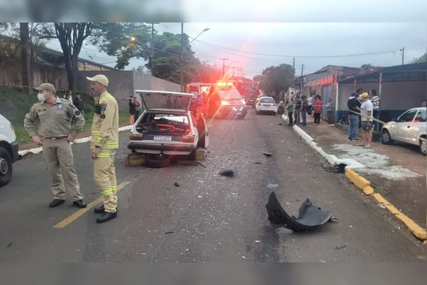 Colisão frontal deixa três feridos no Parque Bela Vista; veja