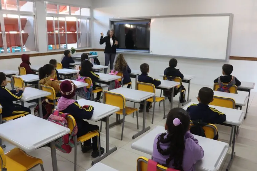  Escola que atenderá 538 estudantes da educação infantil V e ensino fundamental iniciou as atividades na última terça 