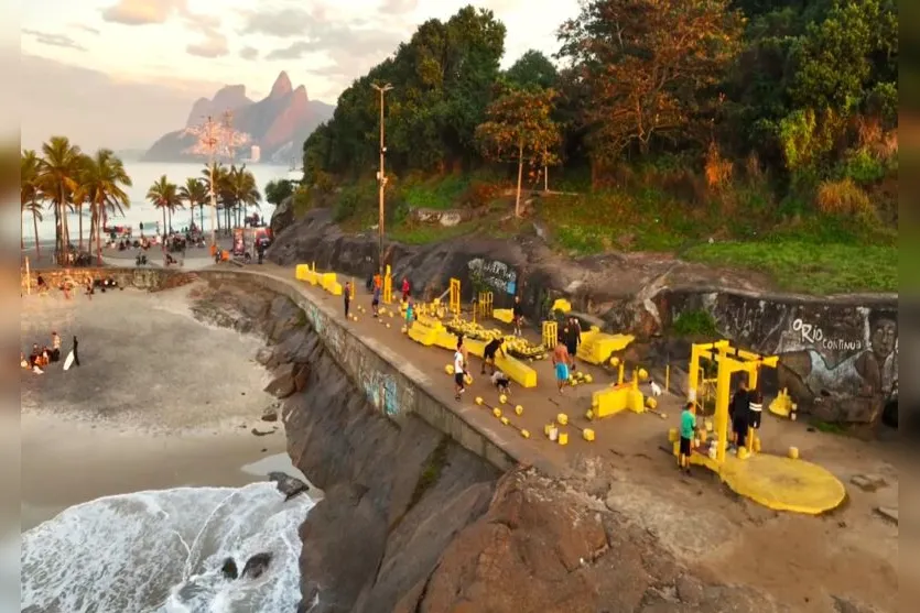  No calçadão entre as praias do Arpoador e do Diabo 