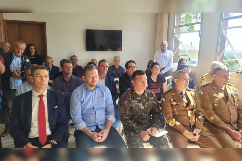  Solenidade reuniu diversas autoridades em Apucarana 