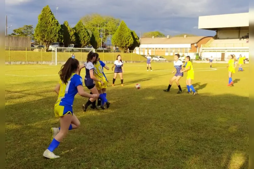 Três colégios representarão Apucarana na fase regional do Bom de Bola