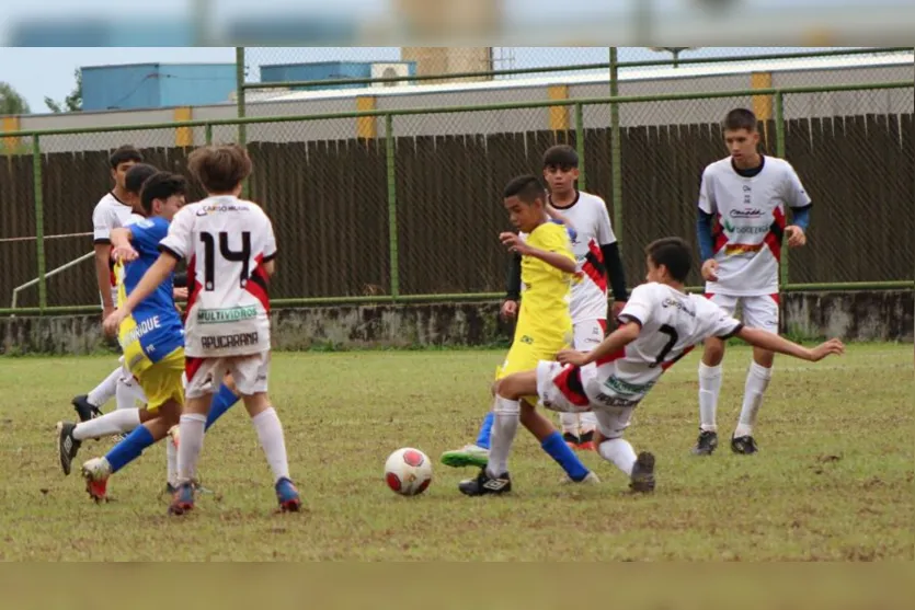 Três colégios representarão Apucarana na fase regional do Bom de Bola