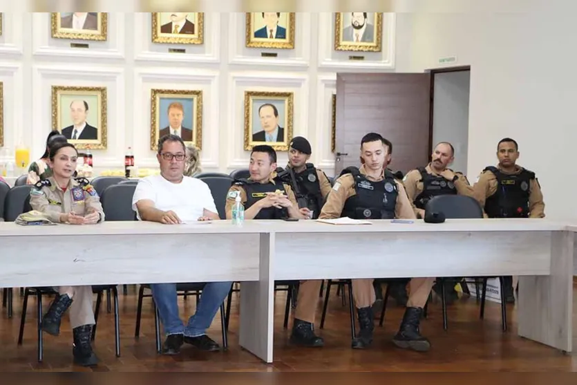  A reunião foi referente à lotação na carceragem do Deppen 