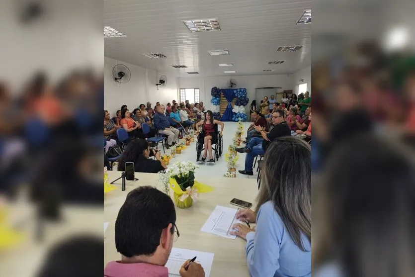 Adefiap entrega oito cadeiras de rodas motorizadas