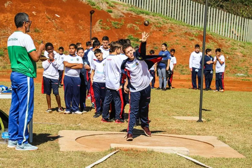 Alunos apucaranenses disputam o 6º Festival de Atletismo