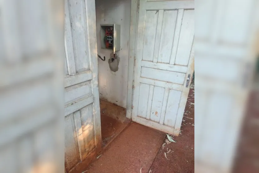 Distrito de Correia de Freitas sofre com falta de água após vandalismo