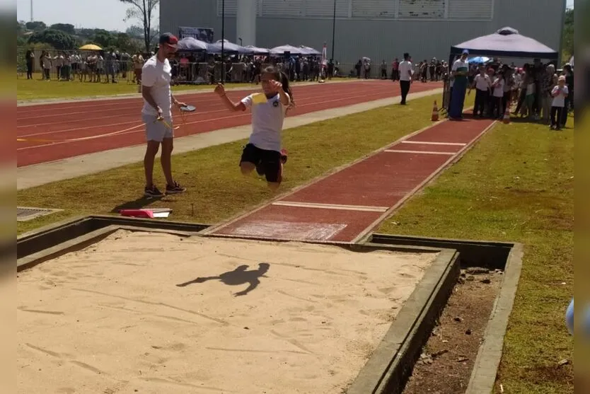 Mais de 600 alunas disputaram o 6º Festival de Atletismo; confira