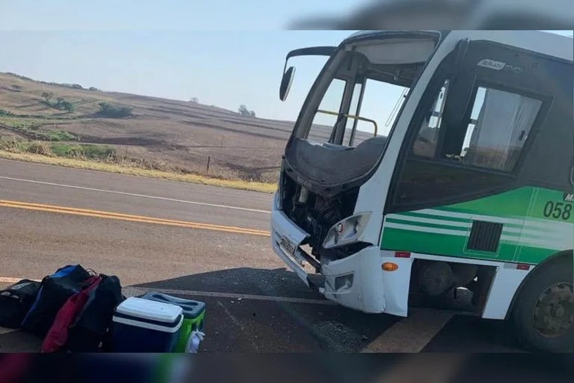  O acidente foi na manhã deste domingo (9), na PR-170 