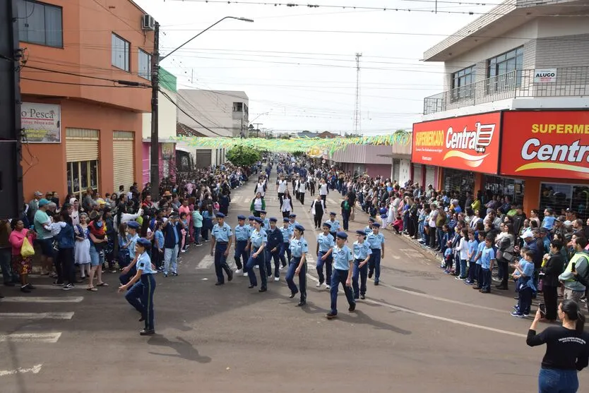  O evento aconteceu na Avenida Paraná na manhã de quinta-feira (7). 