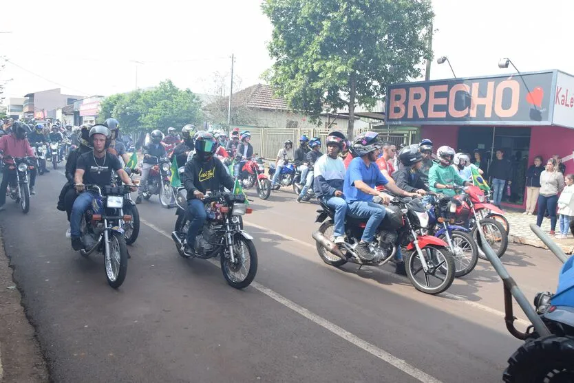  O evento aconteceu na Avenida Paraná na manhã de quinta-feira (7). 