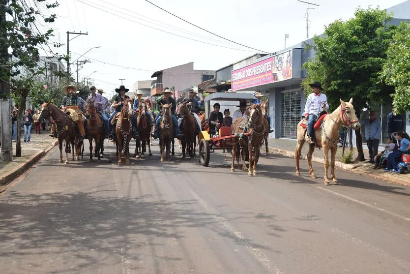  O evento aconteceu na Avenida Paraná na manhã de quinta-feira (7). 