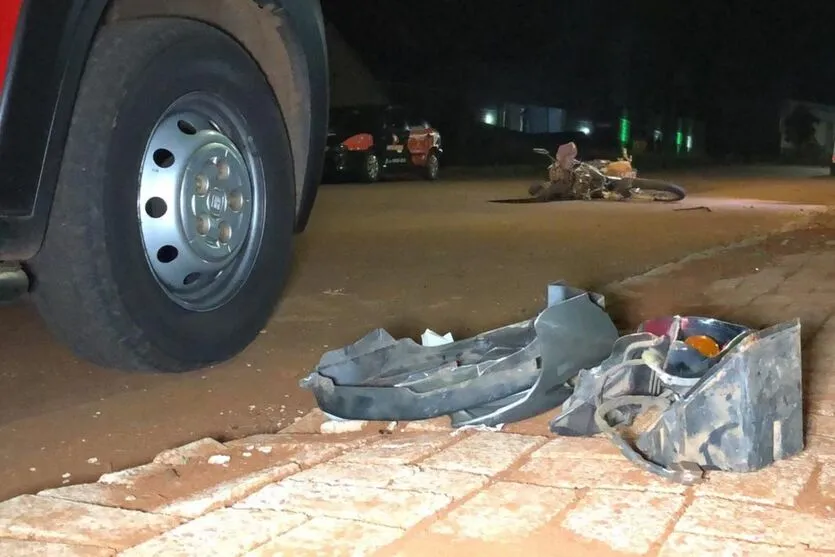  O motorista do carro fugiu após o acidente 