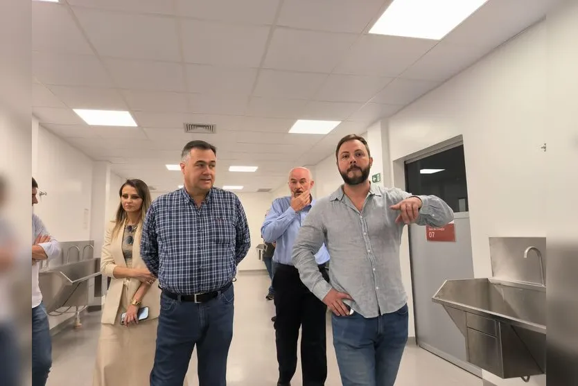  O secretário de Estado da Saúde, Beto Preto, visitou, neste domingo, as instalações do Hospital Regional de Toledo 