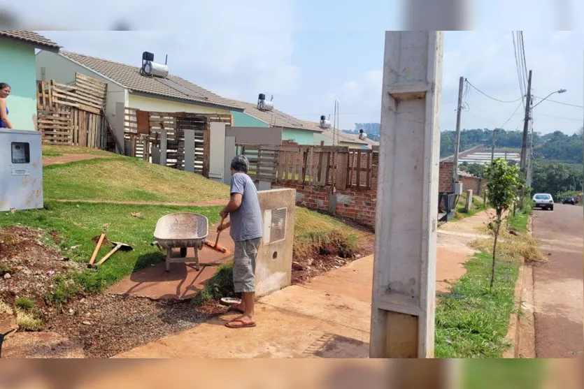  Temporal causou diversos estragos pela cidade 