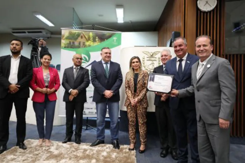  A cerimônia de encerramento foi realizada durante a Sessão Solene na Assembleia Legislativa do Paraná 