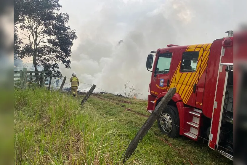  A fumaça pôde ser vista de alguns pontos da cidade 