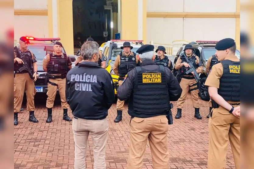  Comandantes estiveram presentes no lançamento 